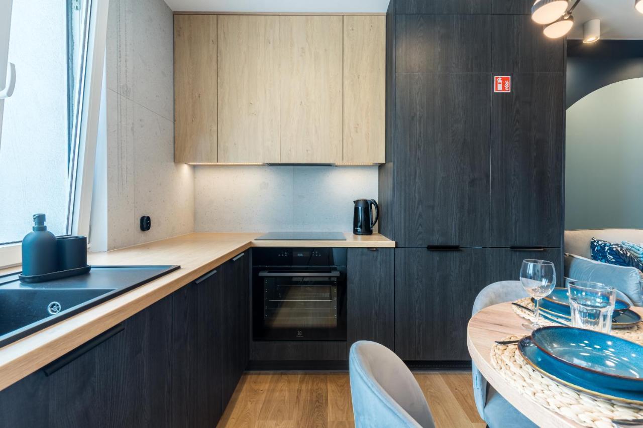 Apartment Golden Seaside By Aparo - Plaza 200m, 2 Lazienki, 2 Sypialnie Oraz Salon, 3 Tv, Balkon, Lozeczko *