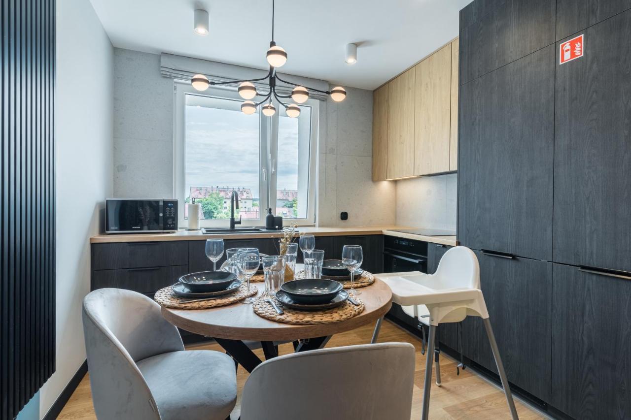 Apartment Golden Seaside By Aparo - Plaza 200m, 2 Lazienki, 2 Sypialnie Oraz Salon, 3 Tv, Balkon, Lozeczko *