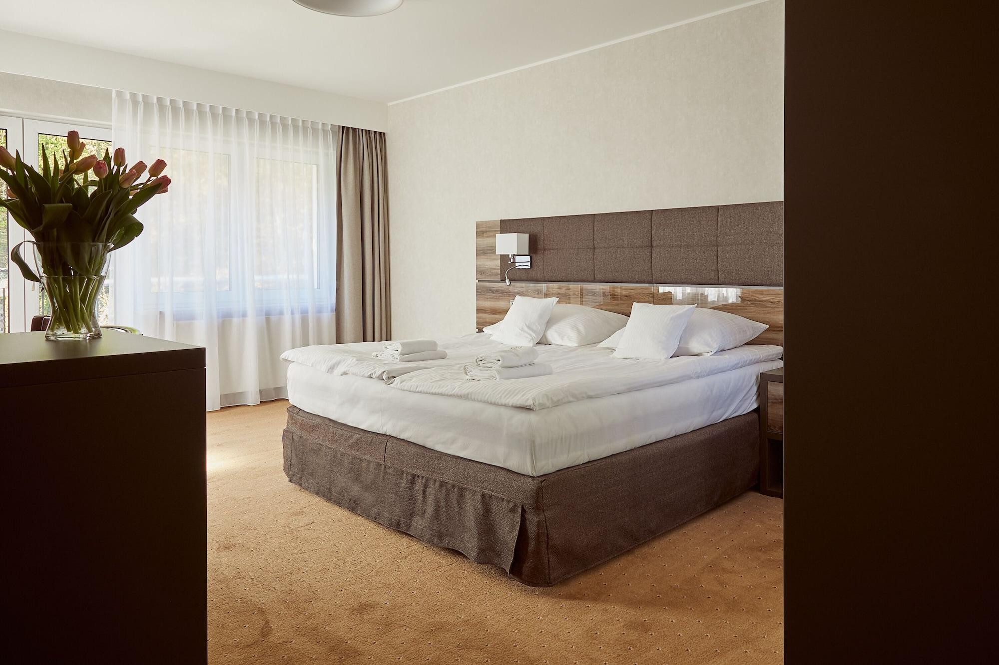 Eva Hotel 2*