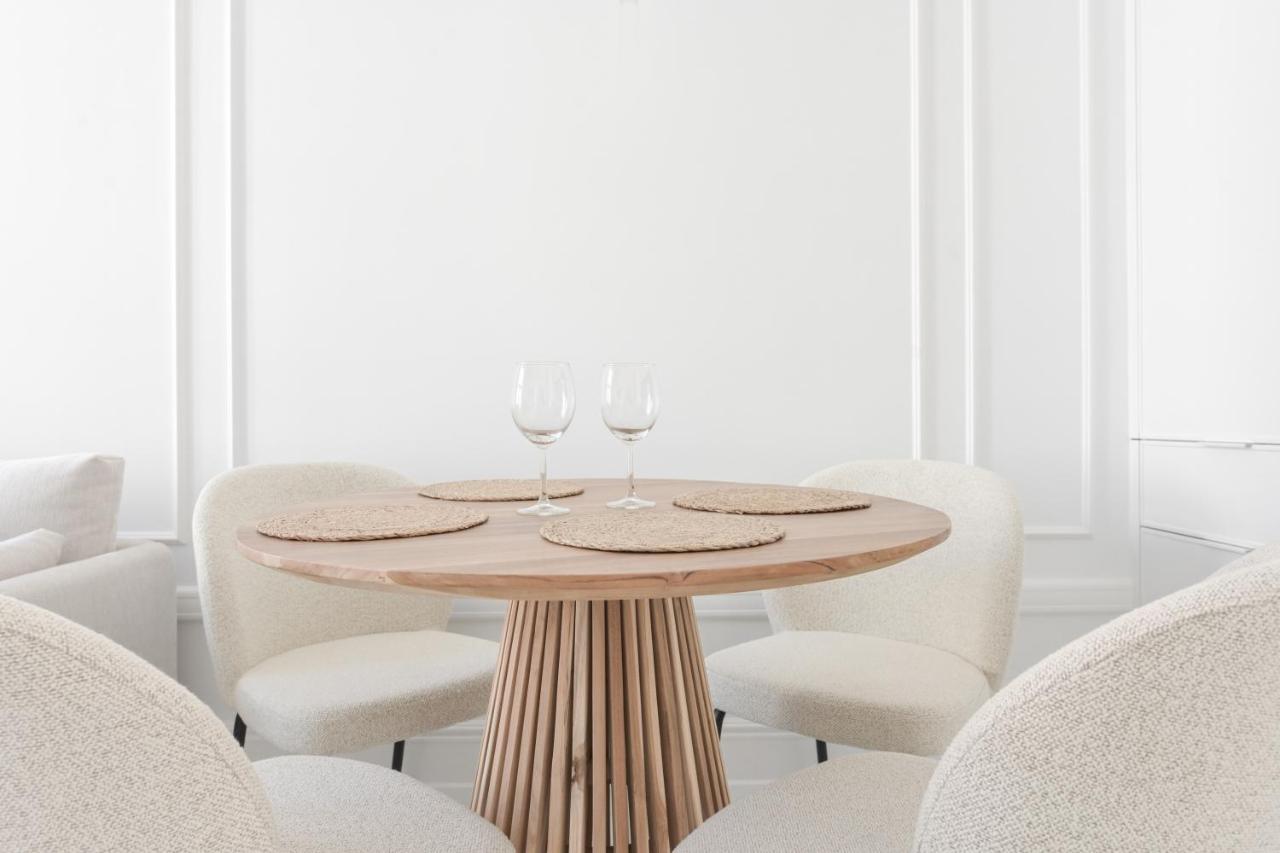 Old Town Pure White By Downtown Apartment Gdansk