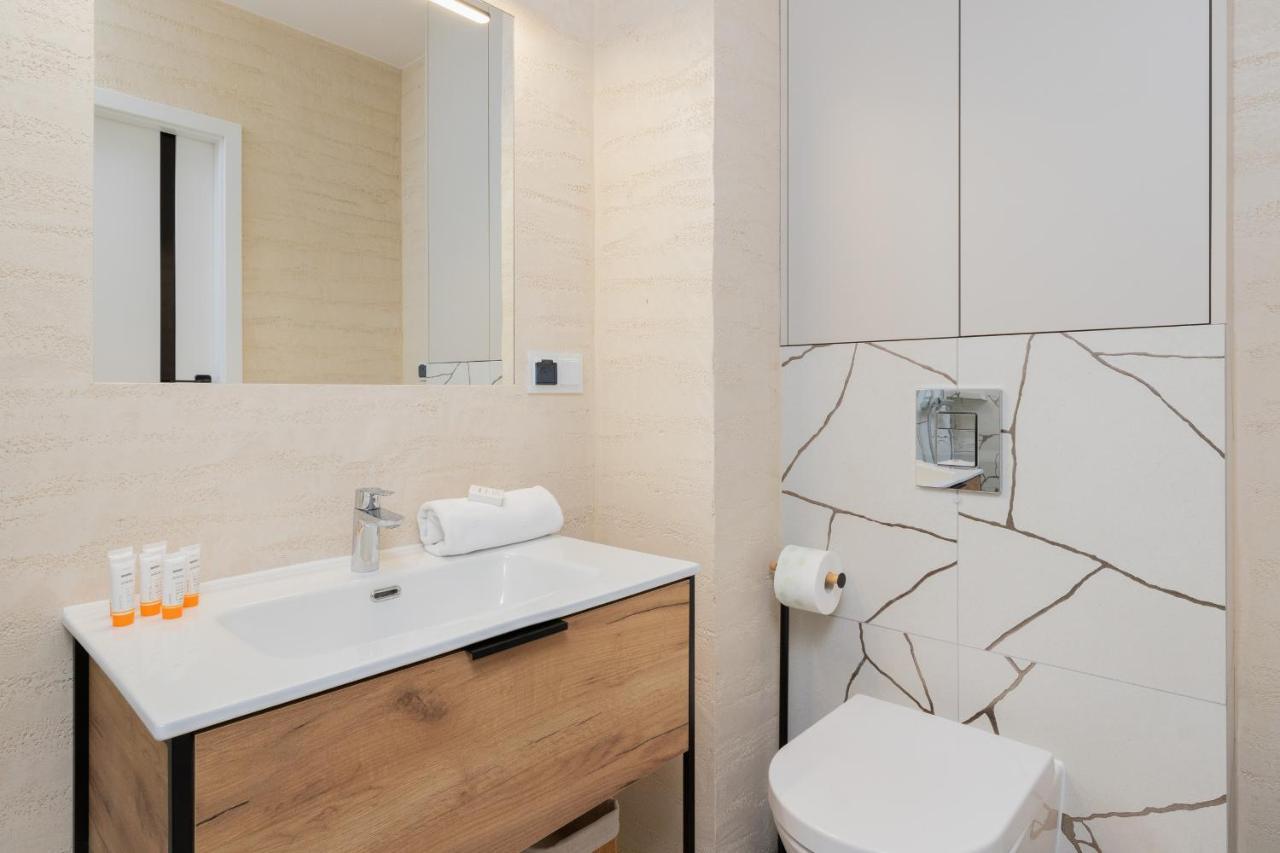 Srodmiescie Angielska Grobla With Free Parking By Renters Apartment Gdansk