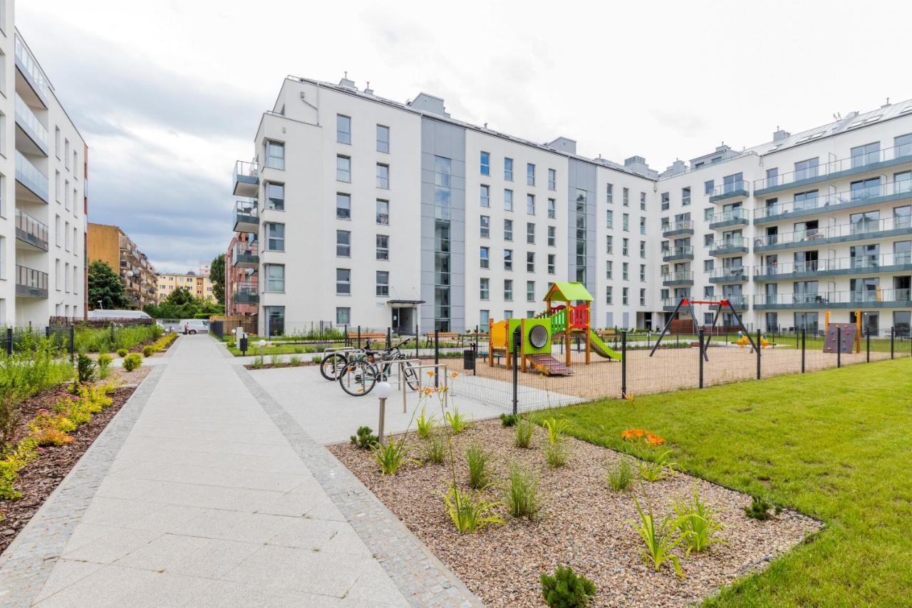 Srodmiescie Angielska Grobla With Free Parking By Renters Gdansk