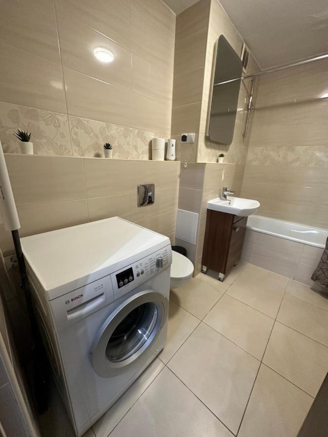 Rooms4less Guest house