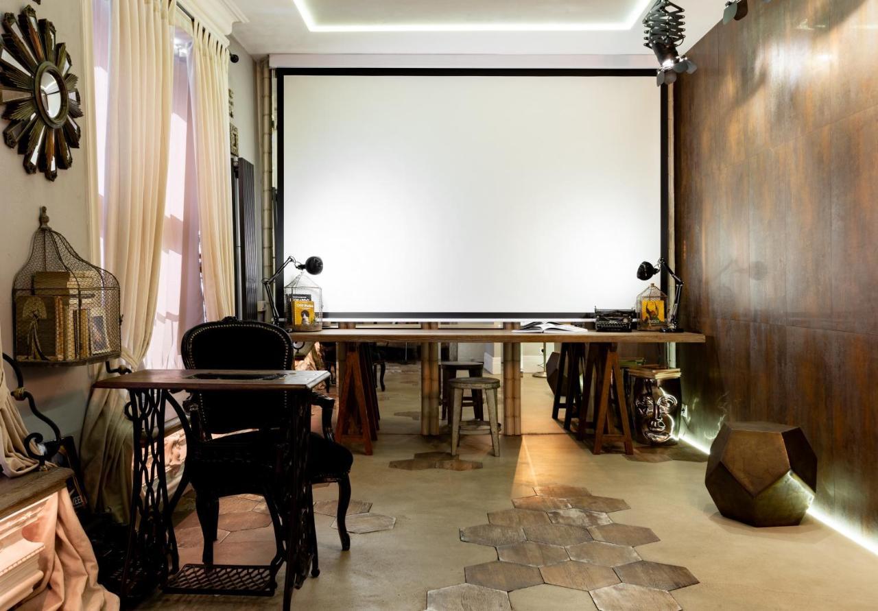 Old Town Paradise Lost By Downtown Apartment *