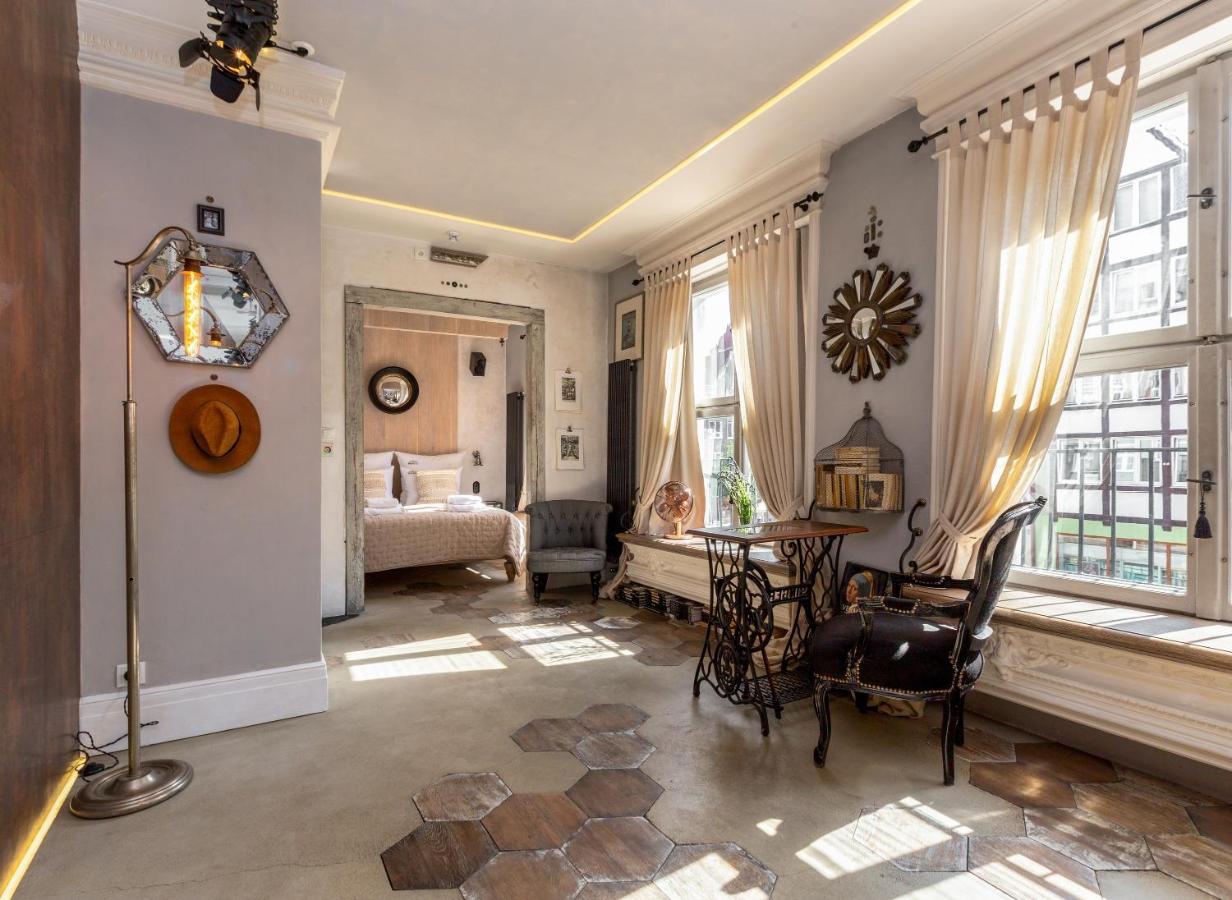 Old Town Paradise Lost By Downtown Apartment *