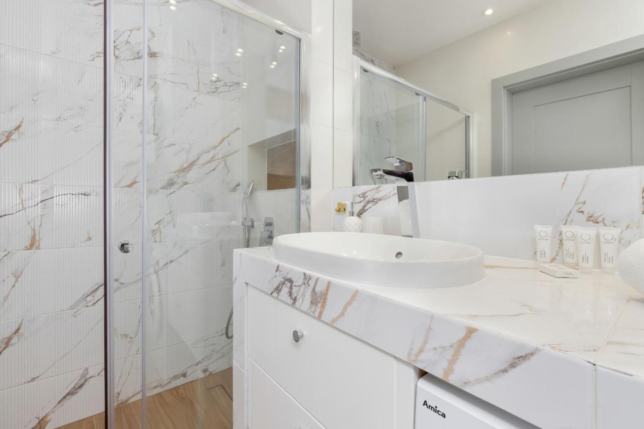 Starowiejska With Balcony & Parking Next To Arena Stadium By Renters Apartment *