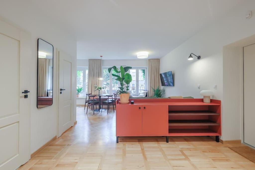 Apartment Cityscape Haven: Urban Retreat *