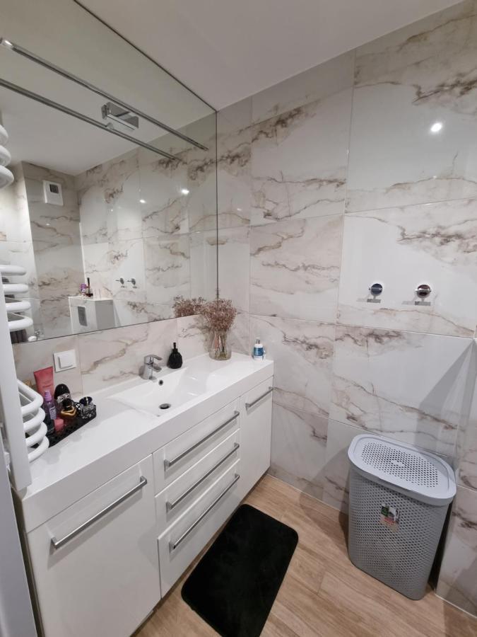 Apartment Luksusowy Klimatyzowany Apartament Blisko Centrum *