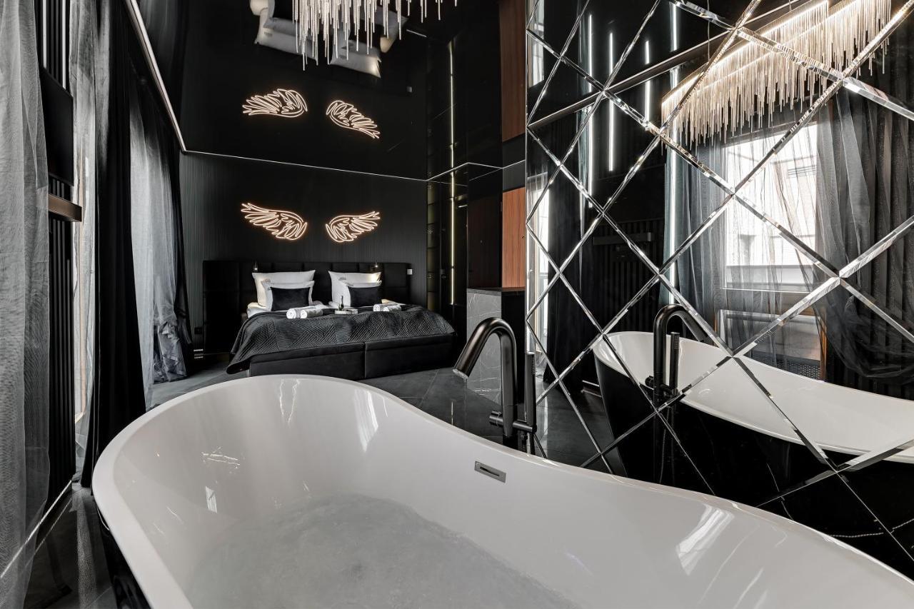Hollywood Jacuzzi By Downtown Apartament Gdańsk