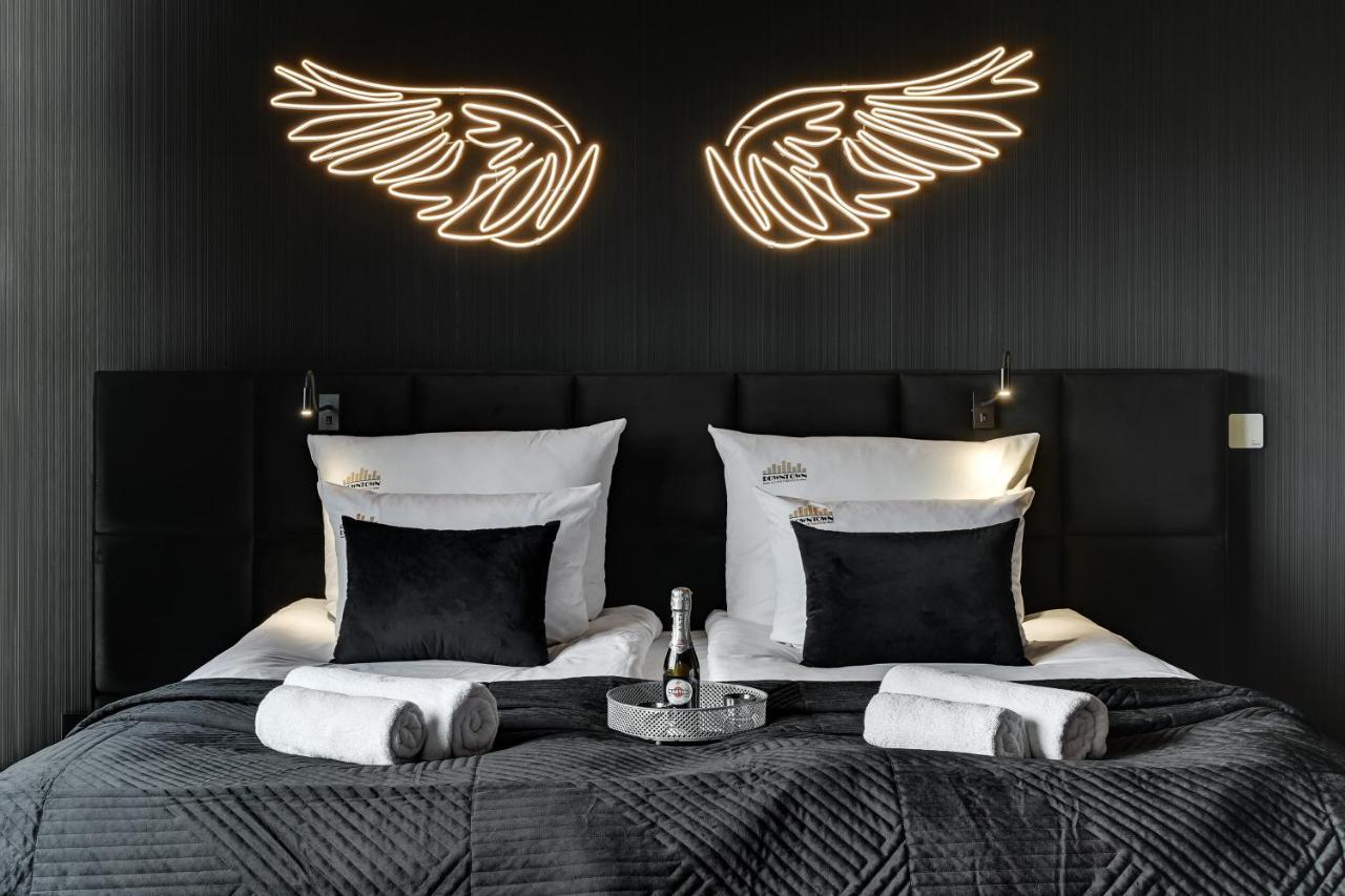 Hollywood Jacuzzi By Downtown Apartament