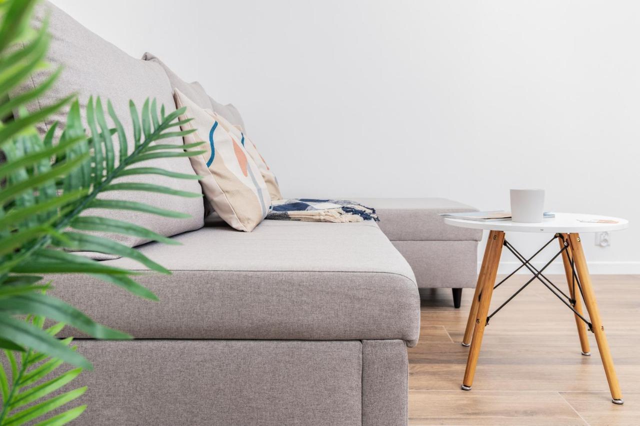 Park De Gaulle Wrzeszcz By Renters Apartment *