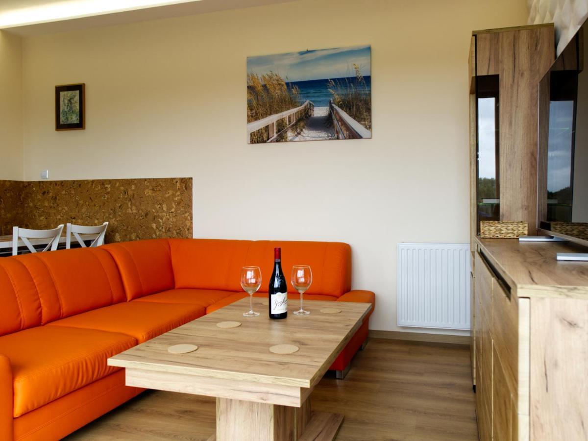 Apartament Kremowy Nad Morzem Lägenhet
