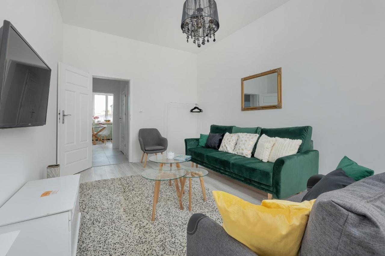 Spacious Grunwaldzka 77 Wrzeszcz By Renters * Gdańsk