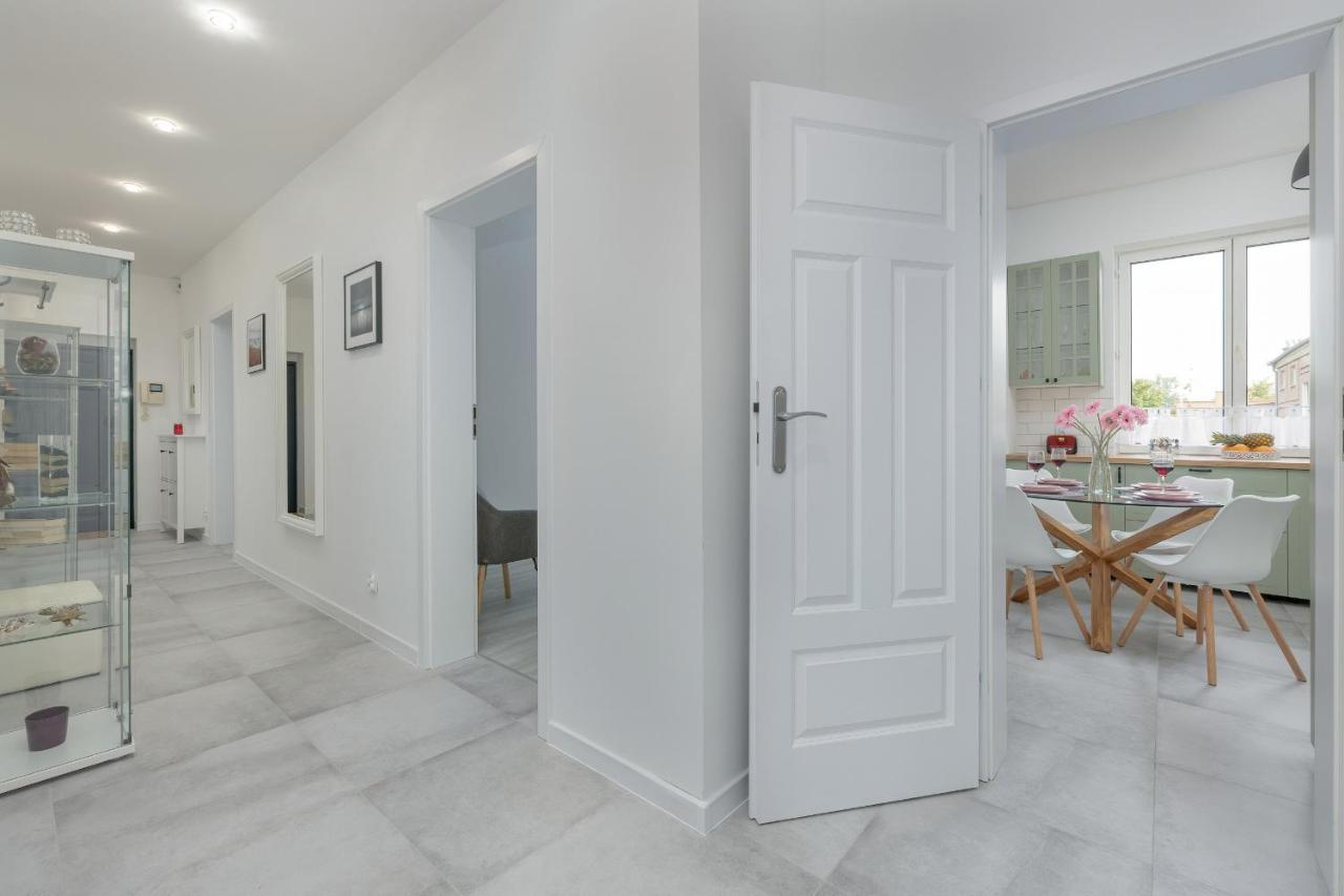 Spacious Grunwaldzka 77 Wrzeszcz By Renters * Gdańsk