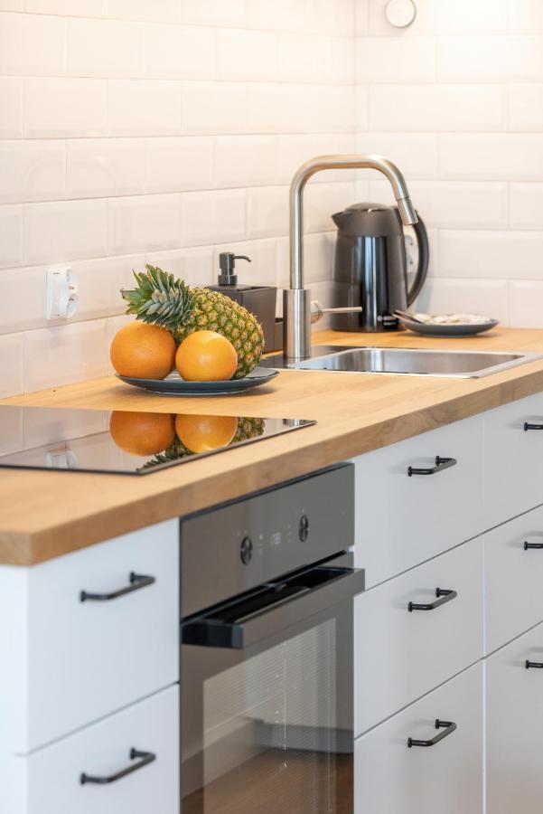 Cheerful Lesmiana Garnizon Estate By Renters Apartment