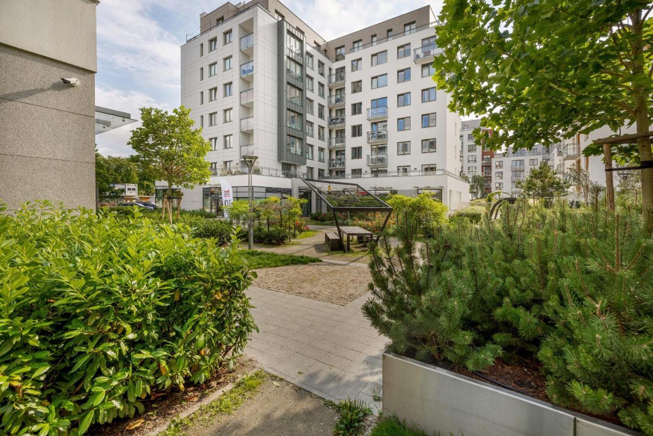 Cheerful Lesmiana Garnizon Estate By Renters