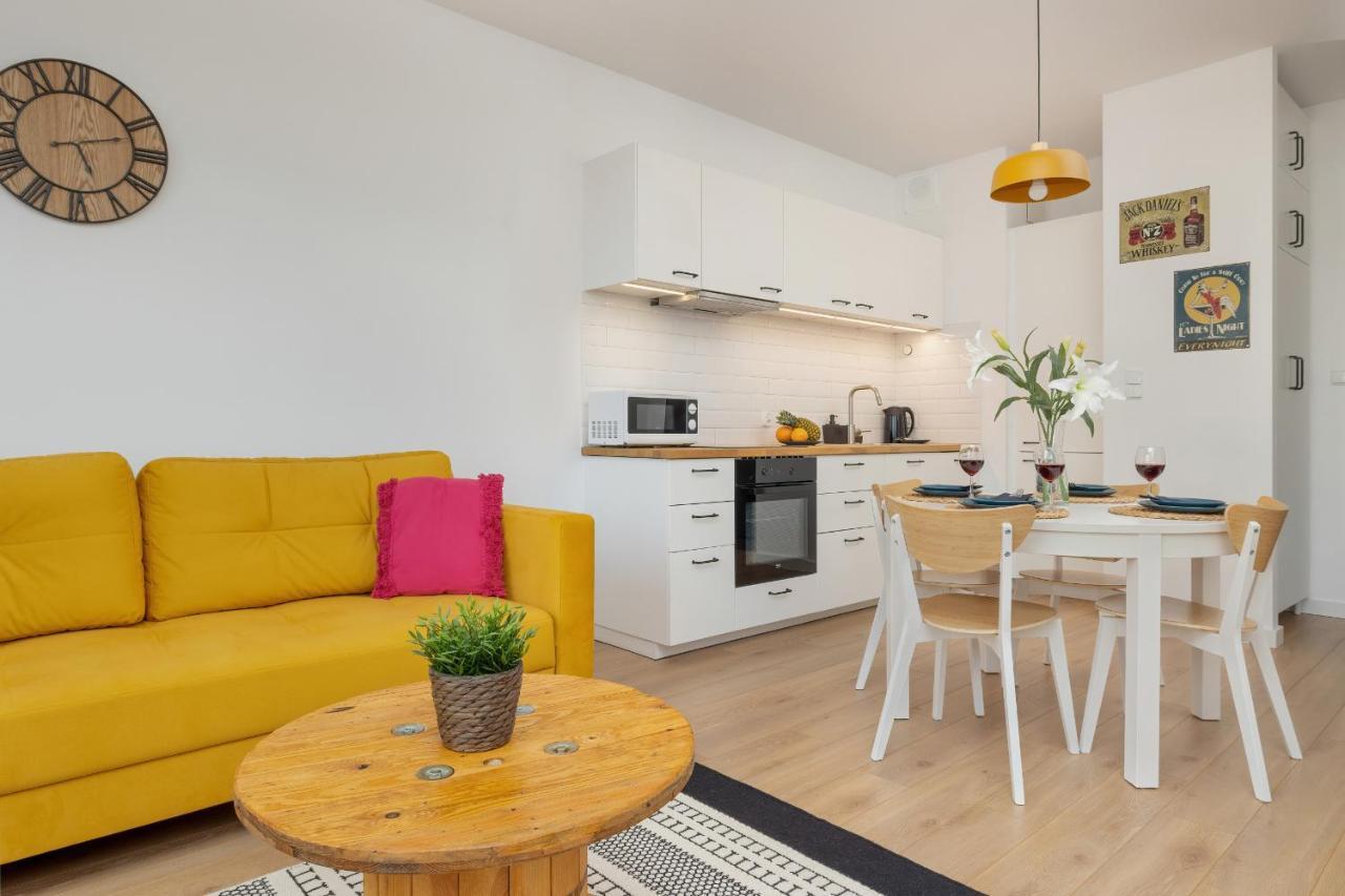 Cheerful Lesmiana Garnizon Estate By Renters Apartament Gdańsk