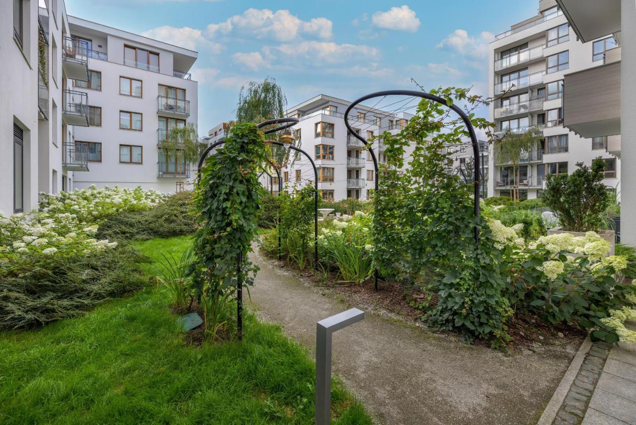 Cheerful Lesmiana Garnizon Estate By Renters Gdańsk