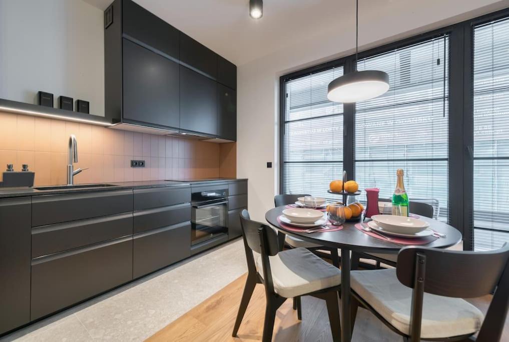 Apartment New Located Near The Old Town *