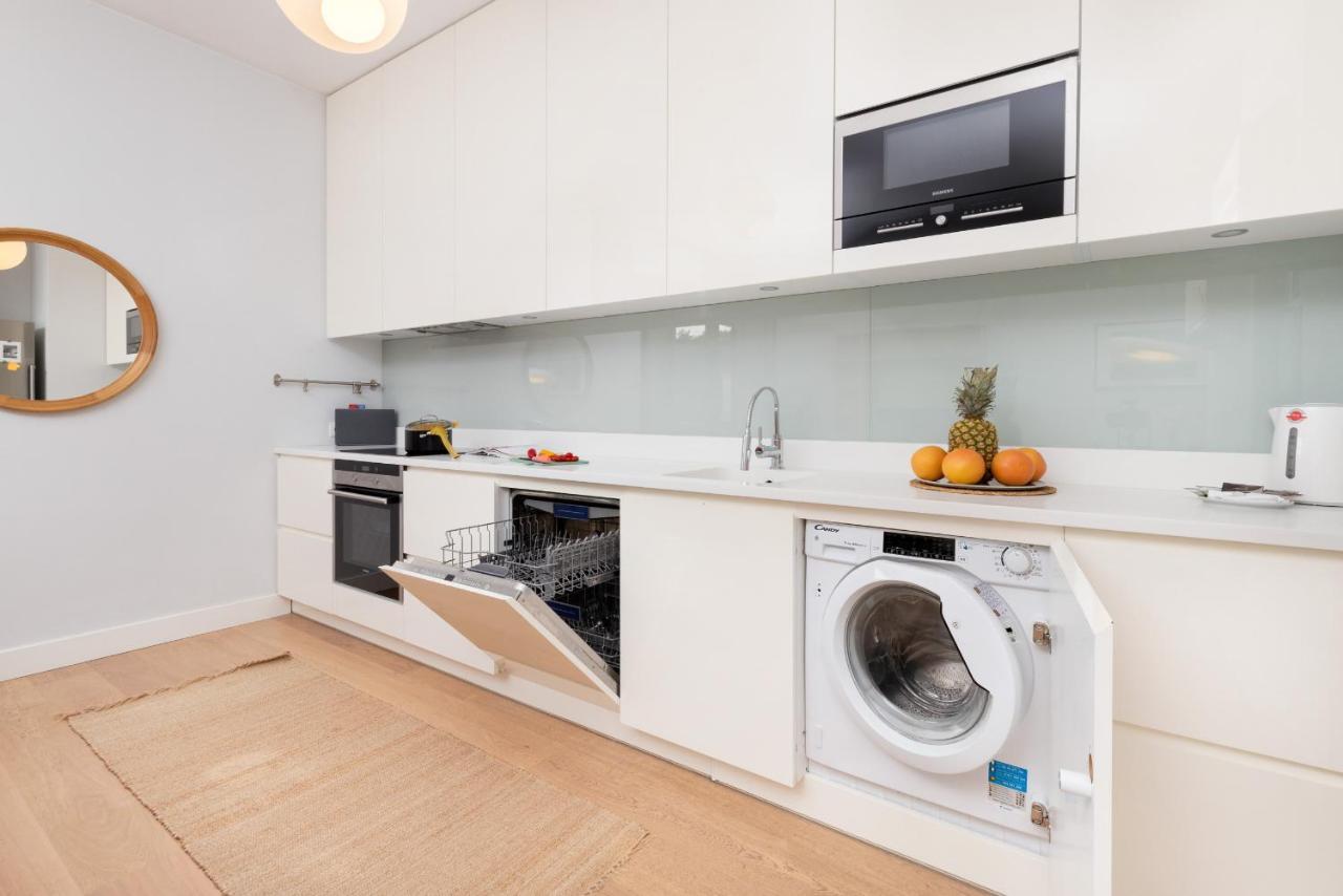Neptun Park Spacious 3-bedroom By Renters * Gdansk