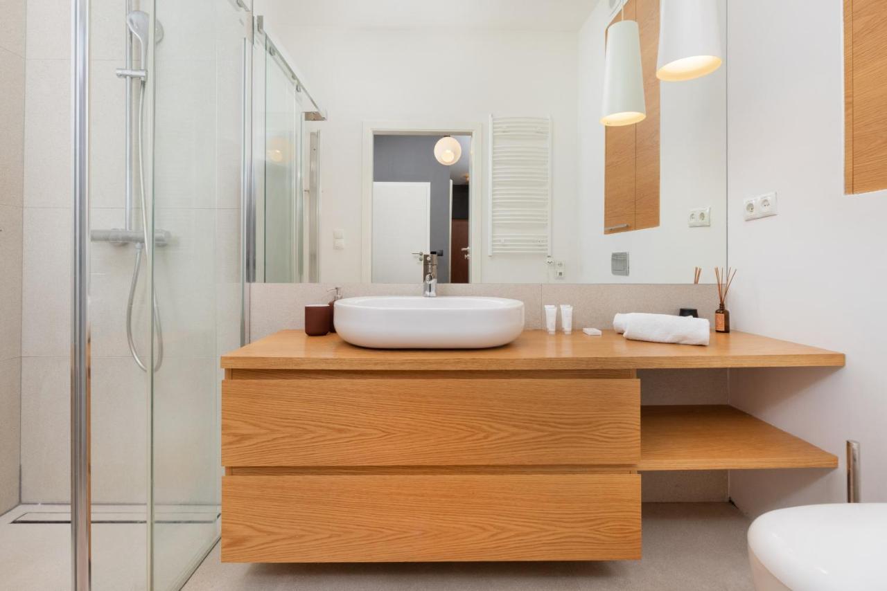 Neptun Park Spacious 3-bedroom By Renters Gdansk