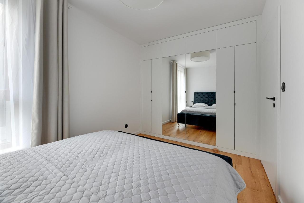 Front Park By Staywin Apartment