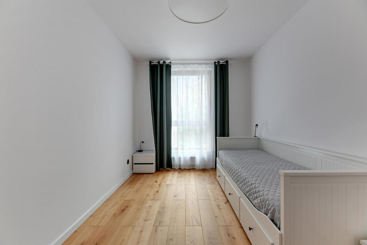 Front Park By Staywin Apartment