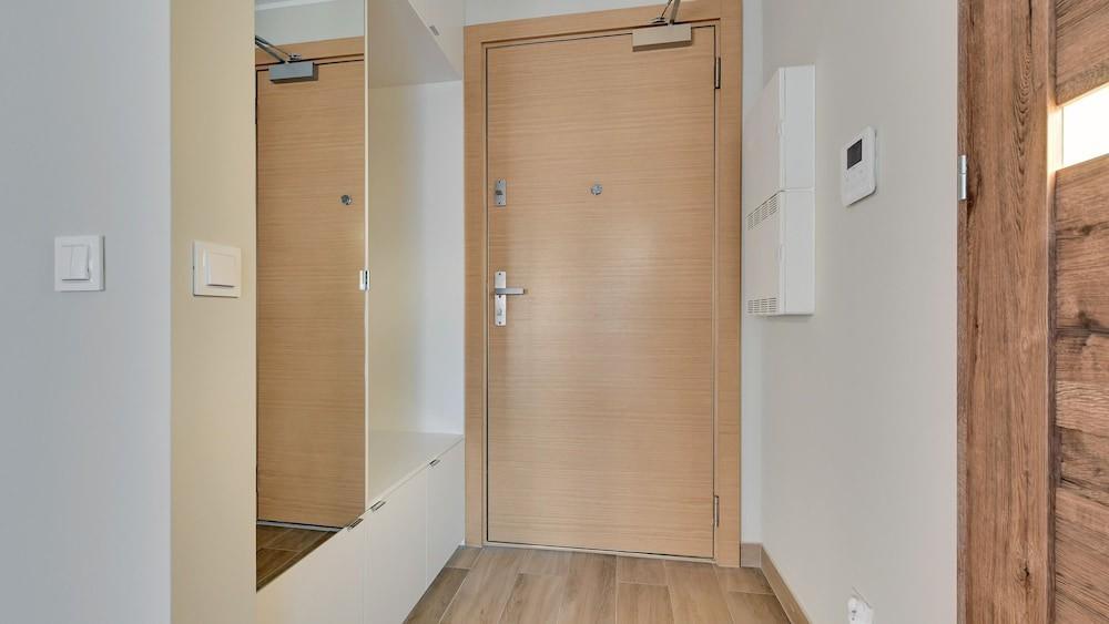 Apartment Dom & House - Waterlane Island