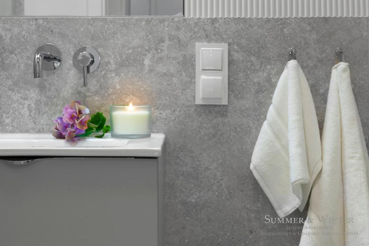 Luxury Summerwinter Malczewskiego 86 M 12 Gdansk, Parking Podziemny Na Pilota Apartment *