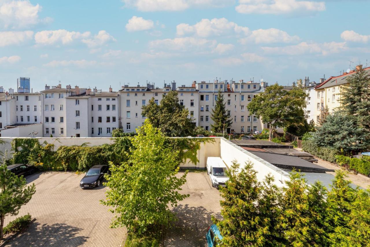 Remote Work Friendly With 1 Bedroom In Gdansk-wrzeszcz By Renters