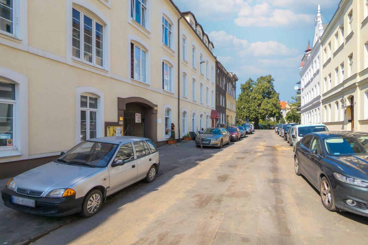 Remote Work Friendly With 1 Bedroom In Gdansk-wrzeszcz By Renters Apartment