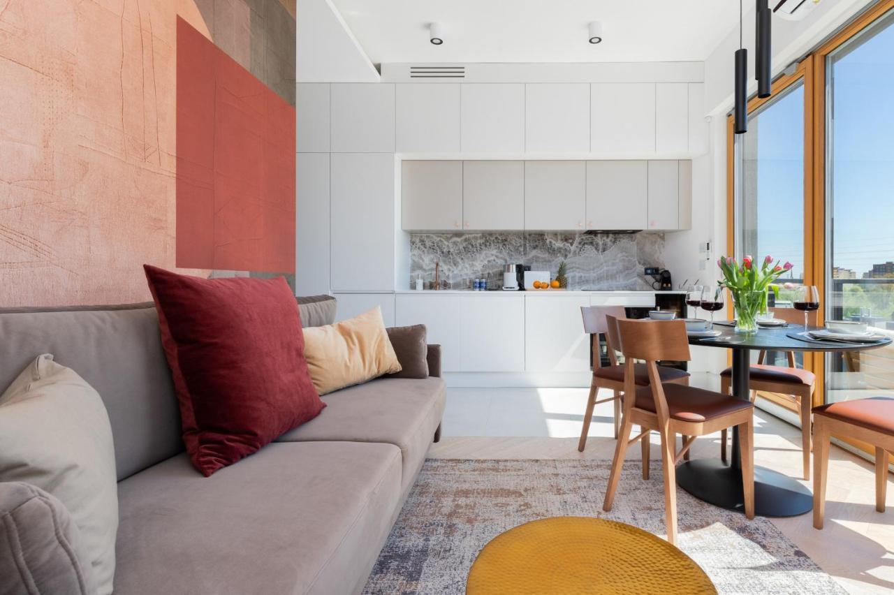 The Motlavian By Renters Prestige *