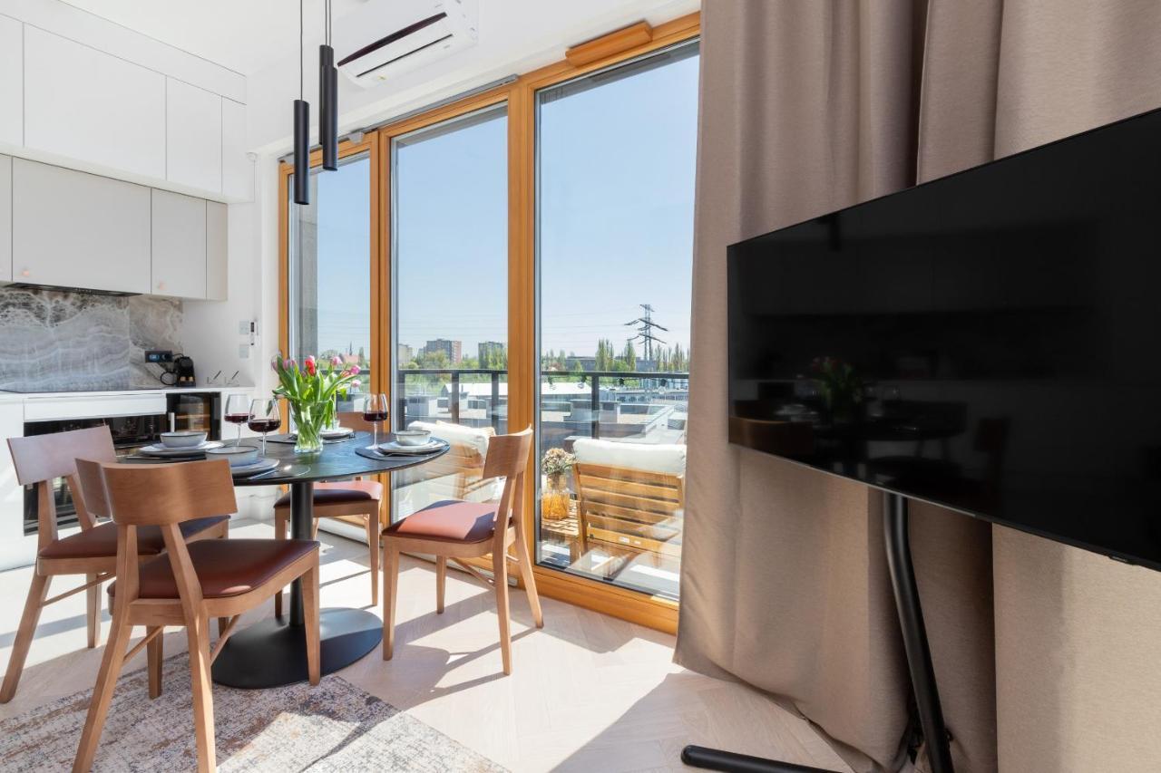 The Motlavian By Renters Prestige Lägenhet *