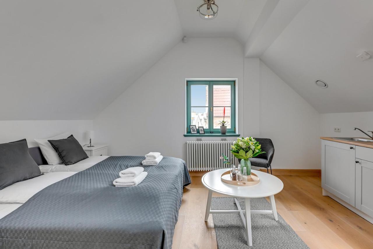 Apartment Historical Townhouse By Blue Mandarin