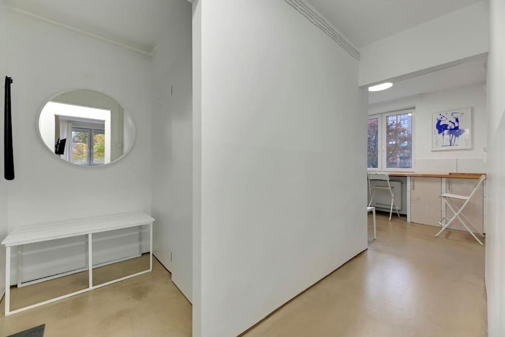 White Motlava By Grand Apartment
