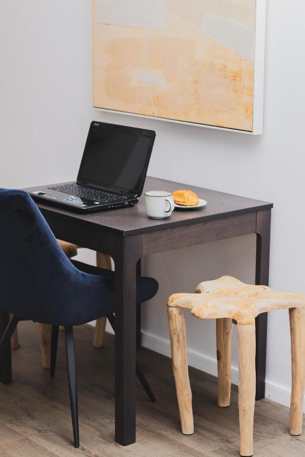 Apartment Slaska With Parking & Gym Business District By Renters *
