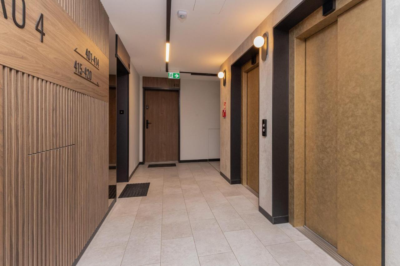 Apartment Slaska With Parking & Gym Business District By Renters