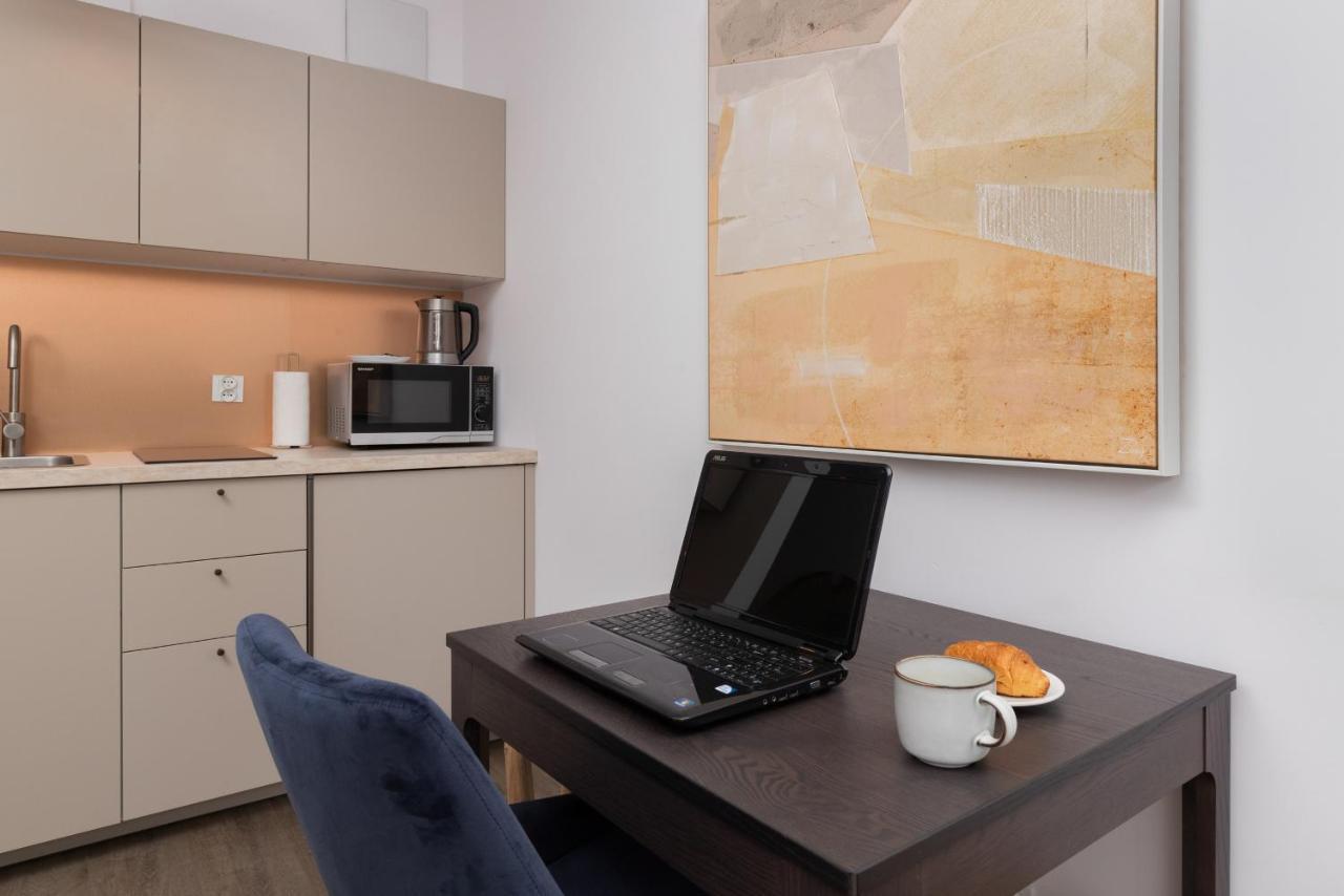 Slaska With Parking & Gym Business District By Renters *