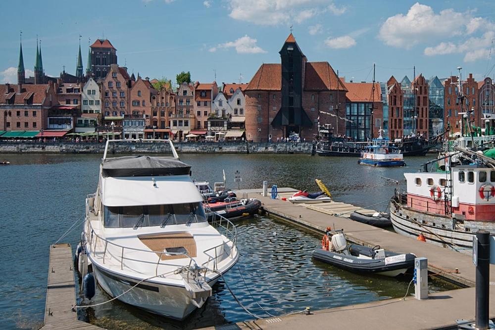 Spacious Oldtown Yacht Marina Apartment Danzig