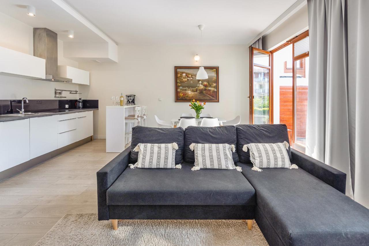 Meiguan With Huge Terrace + Extra 2 Parking Spots