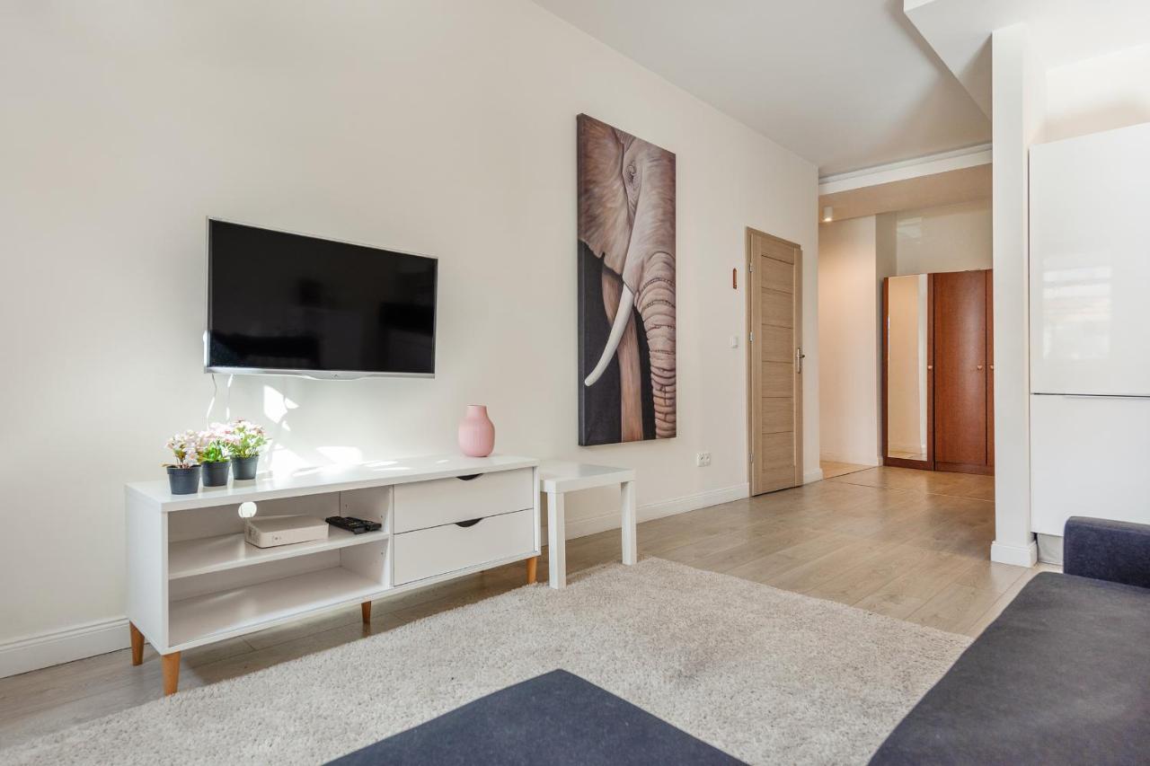 Apartment Meiguan With Huge Terrace + Extra 2 Parking Spots