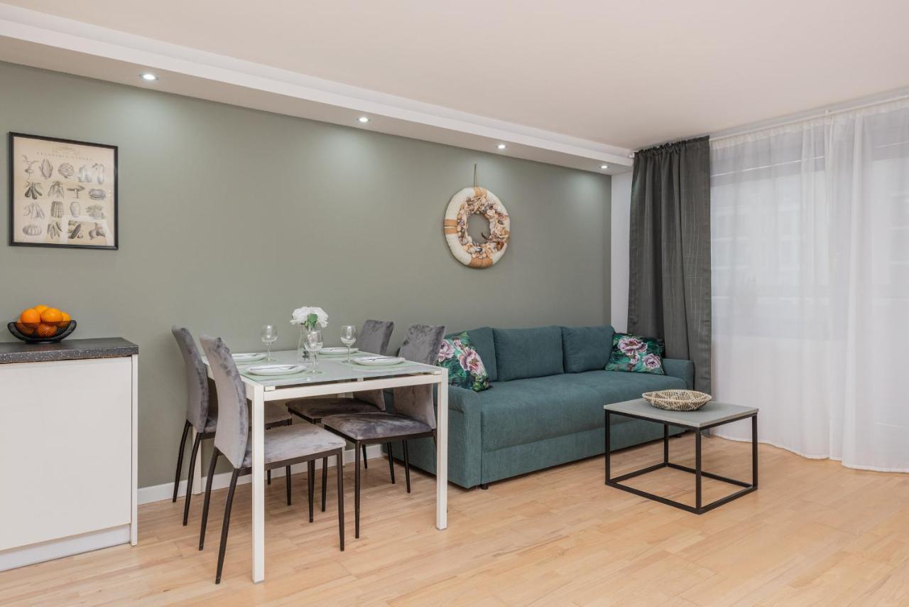 Cozy With Balcony In Dlugie Ogrody By Renters Leilighet *