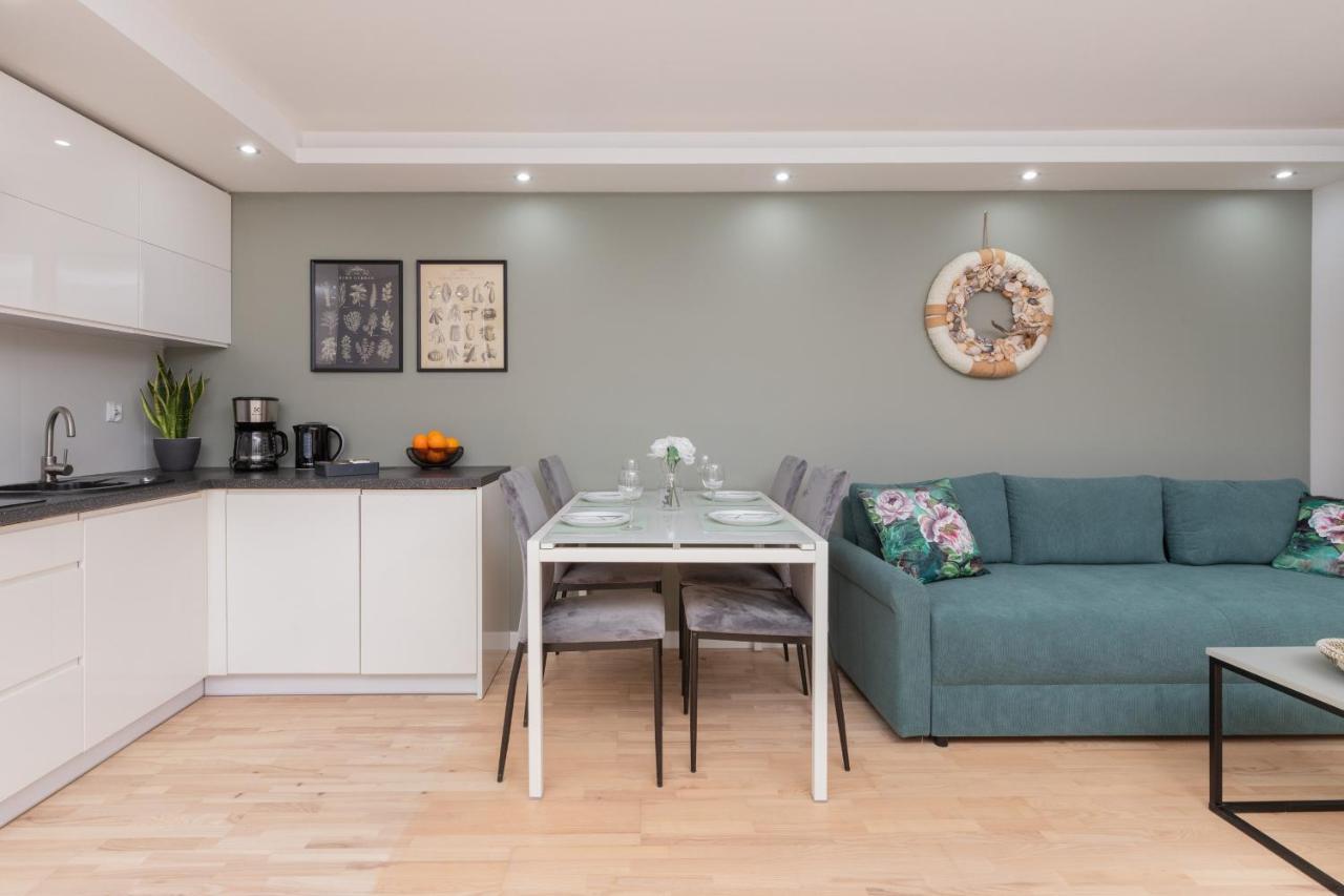 Cozy With Balcony In Dlugie Ogrody By Renters Leilighet
