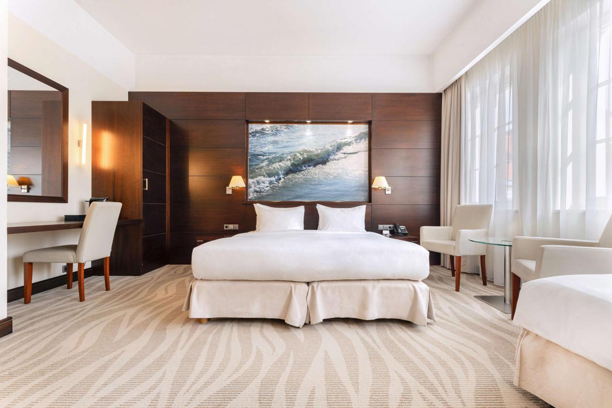 Radisson Blu Hotel, Khách sạn