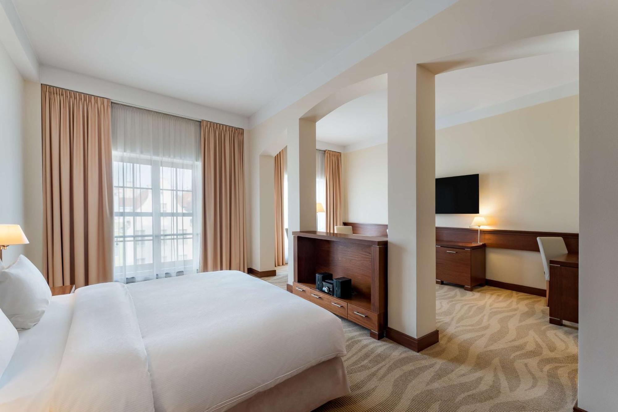 Hotel Radisson Blu Hotel, 5*