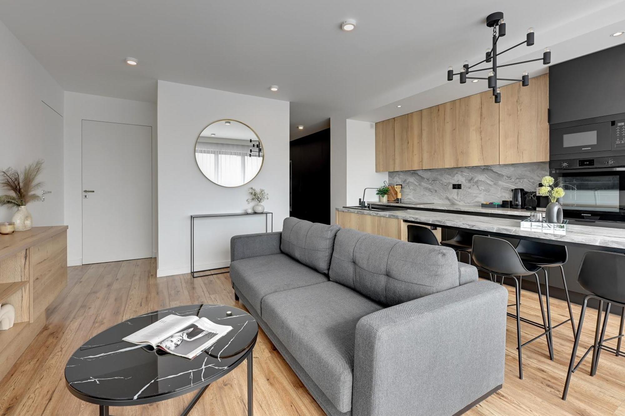 Aura - Riverside & Parking By Downtown Apartment