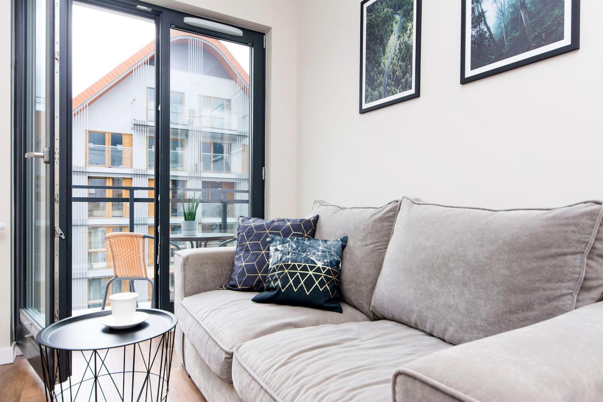 Center - Aura By Apartmore *