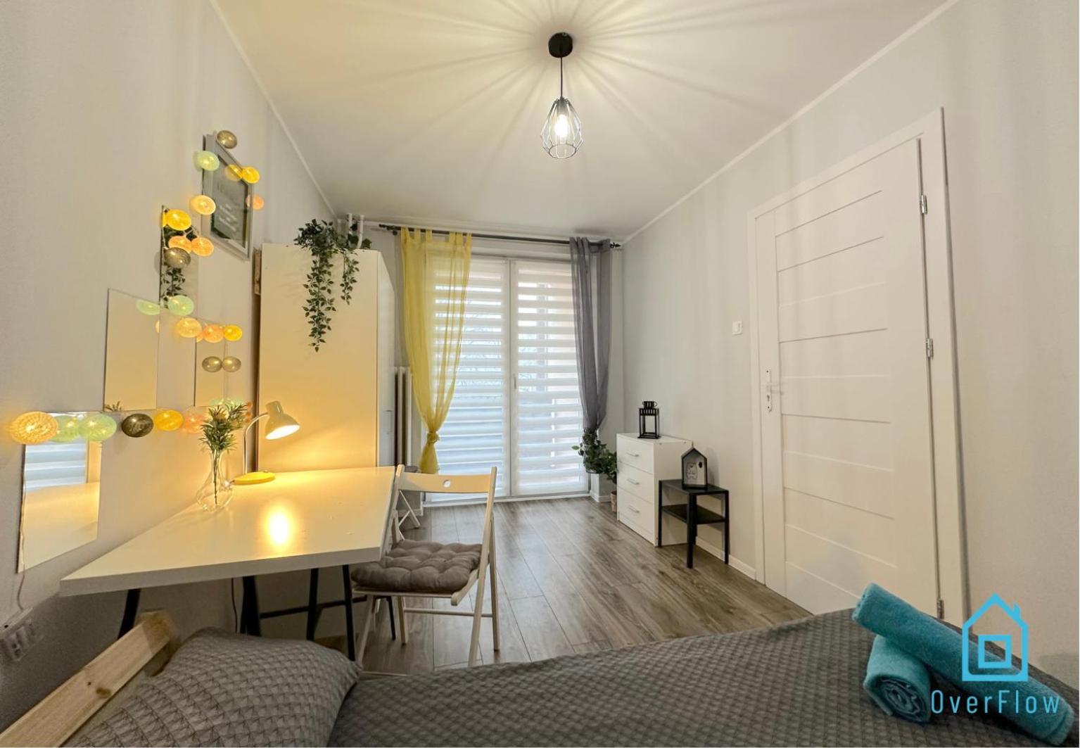Spacious - Peaceful Retreat, 2 Minutes To Old Town *