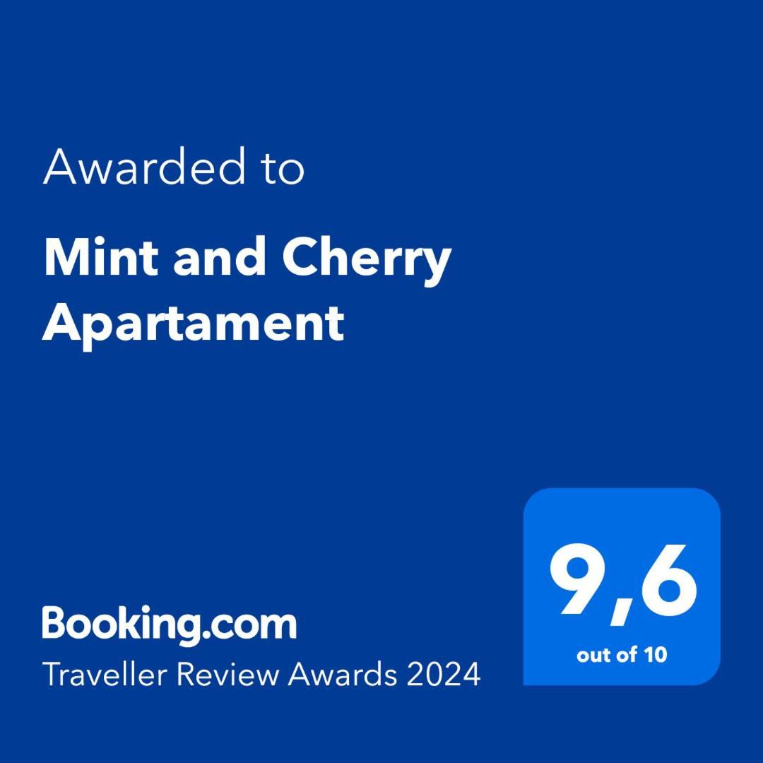 Mint And Cherry Apartment