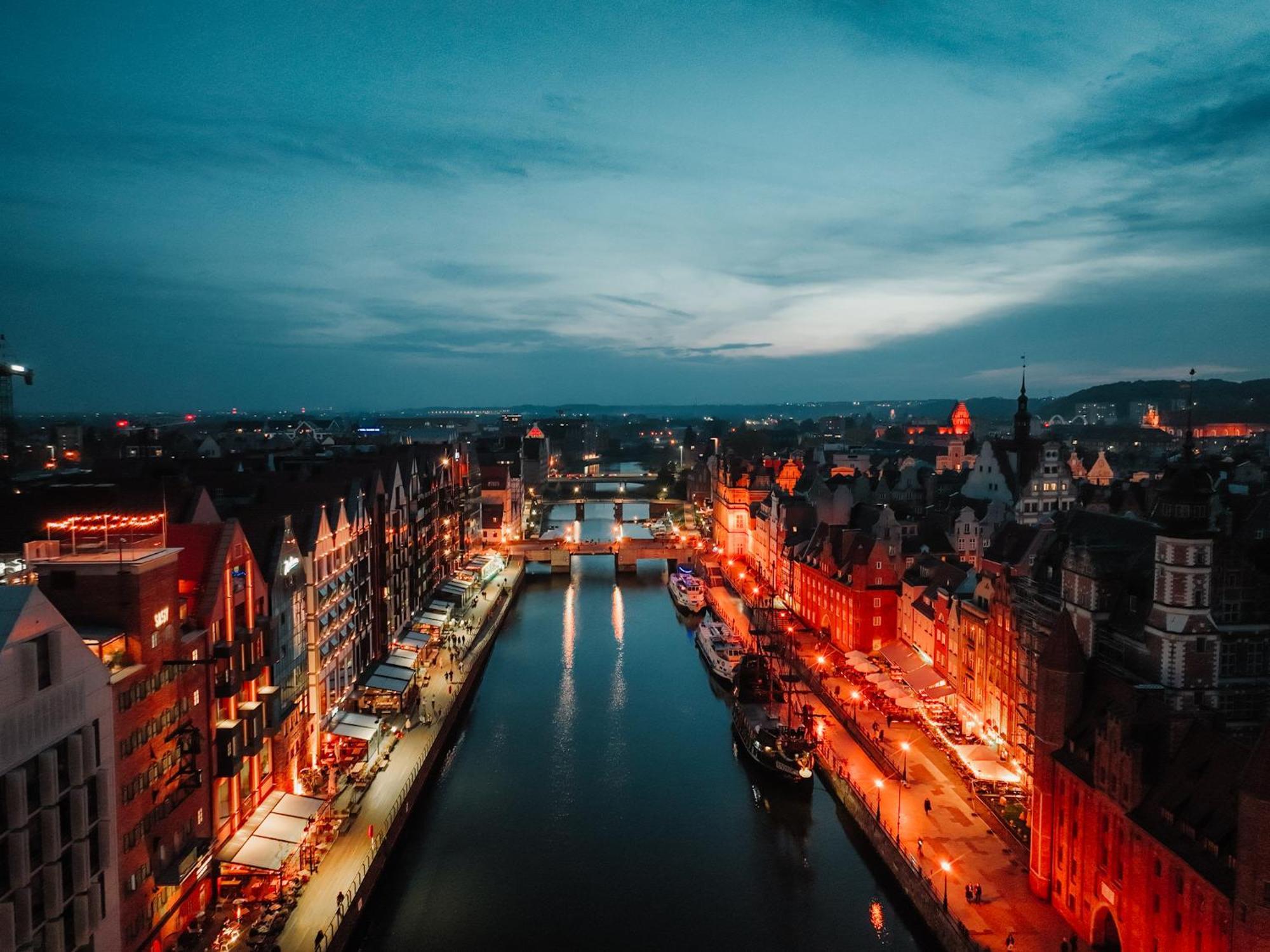 Deo Plaza Riverside & Radisson By Downtown Gdansk